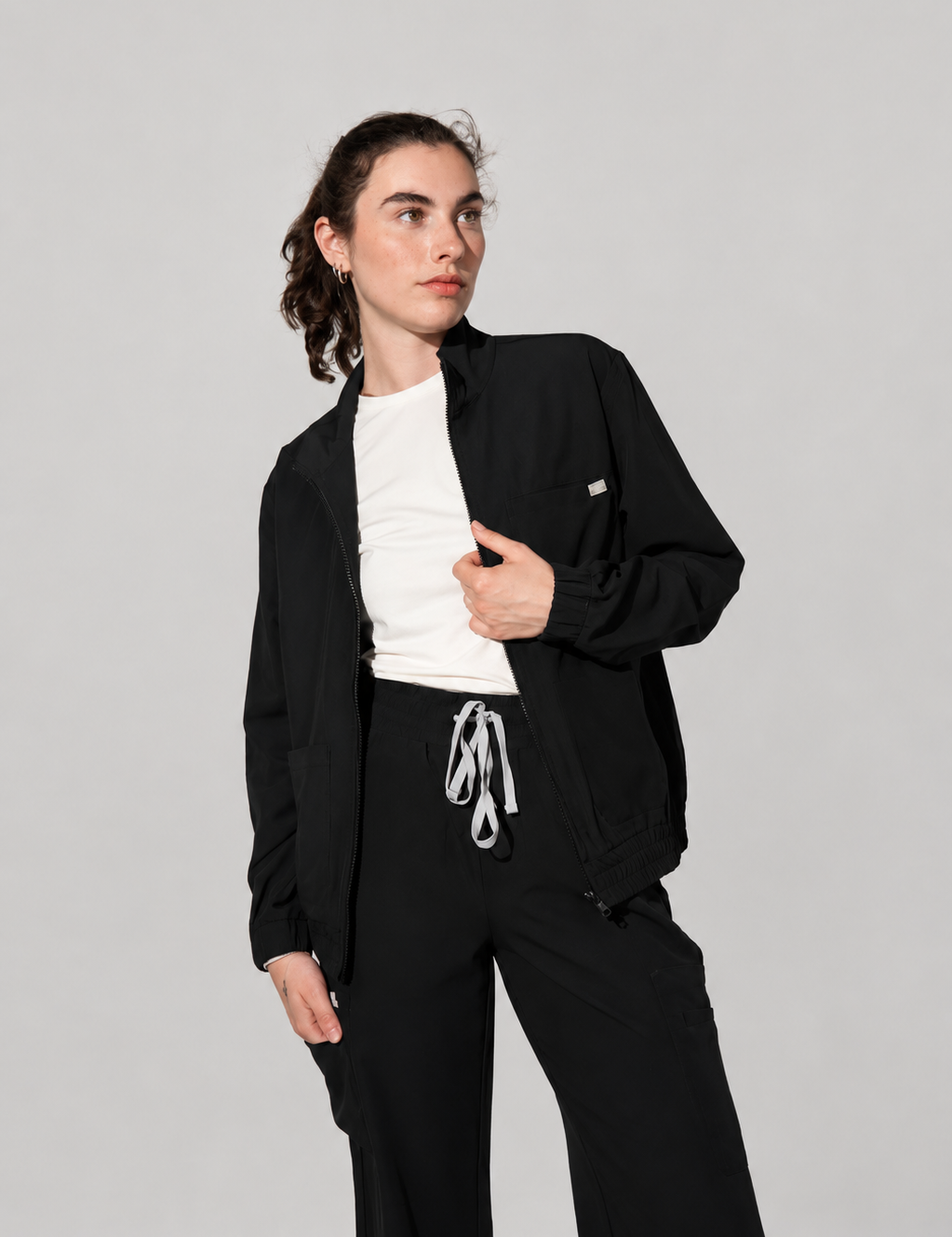 joiia-Thalia-2.0-black-jackets-female-canada_6.png
