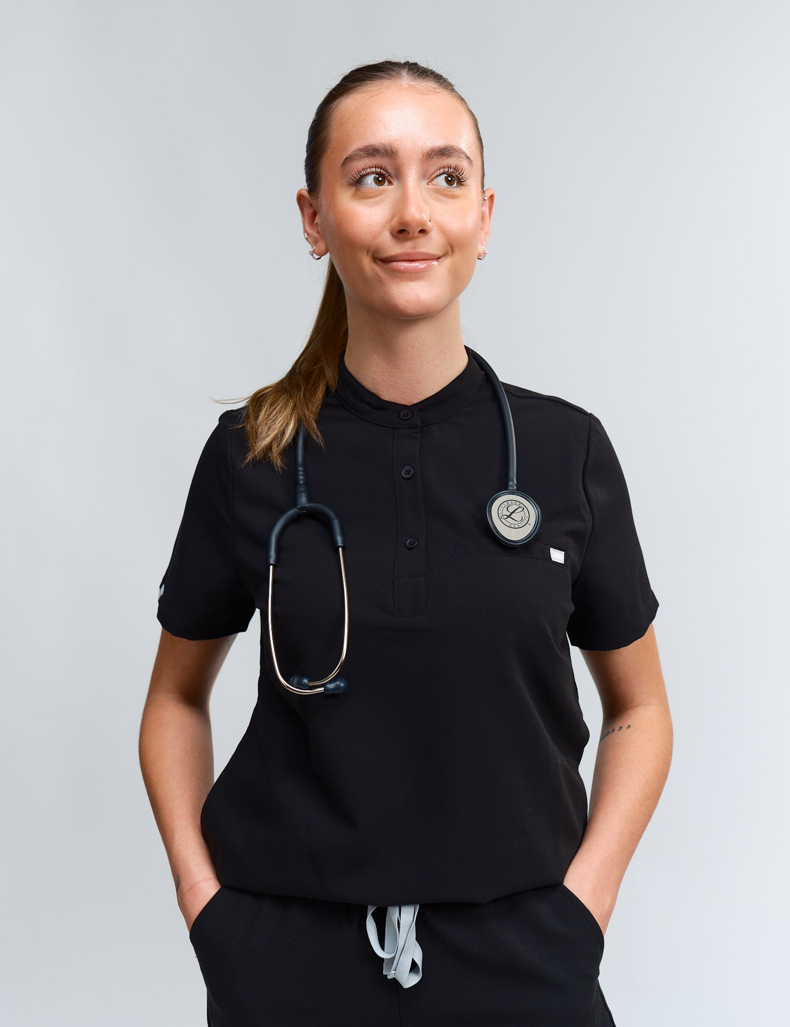 joiia-gloria-scrub-top-black-female-canada.jpg
