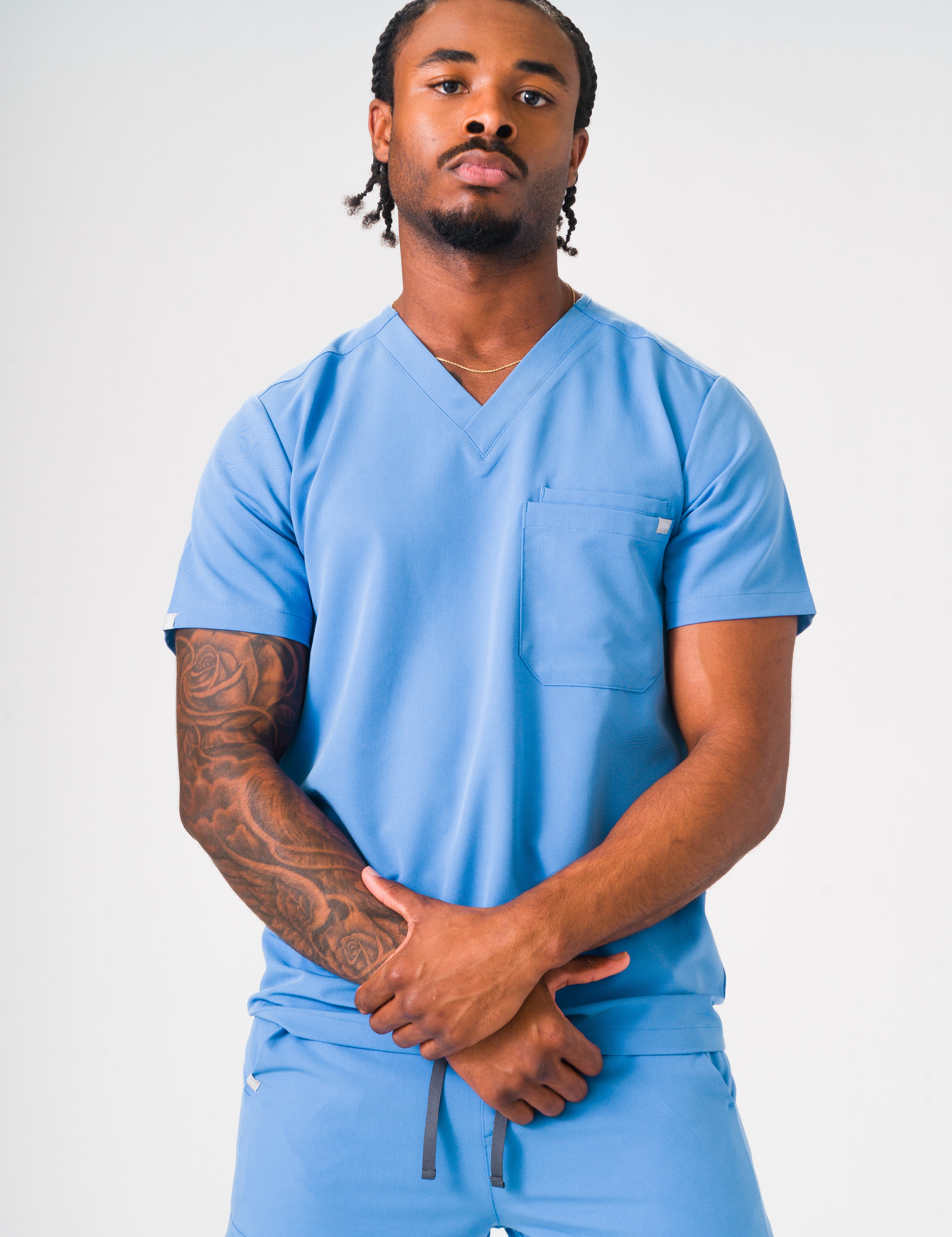 joiia-liam-ceil-blue-scrub-top-men.jpg