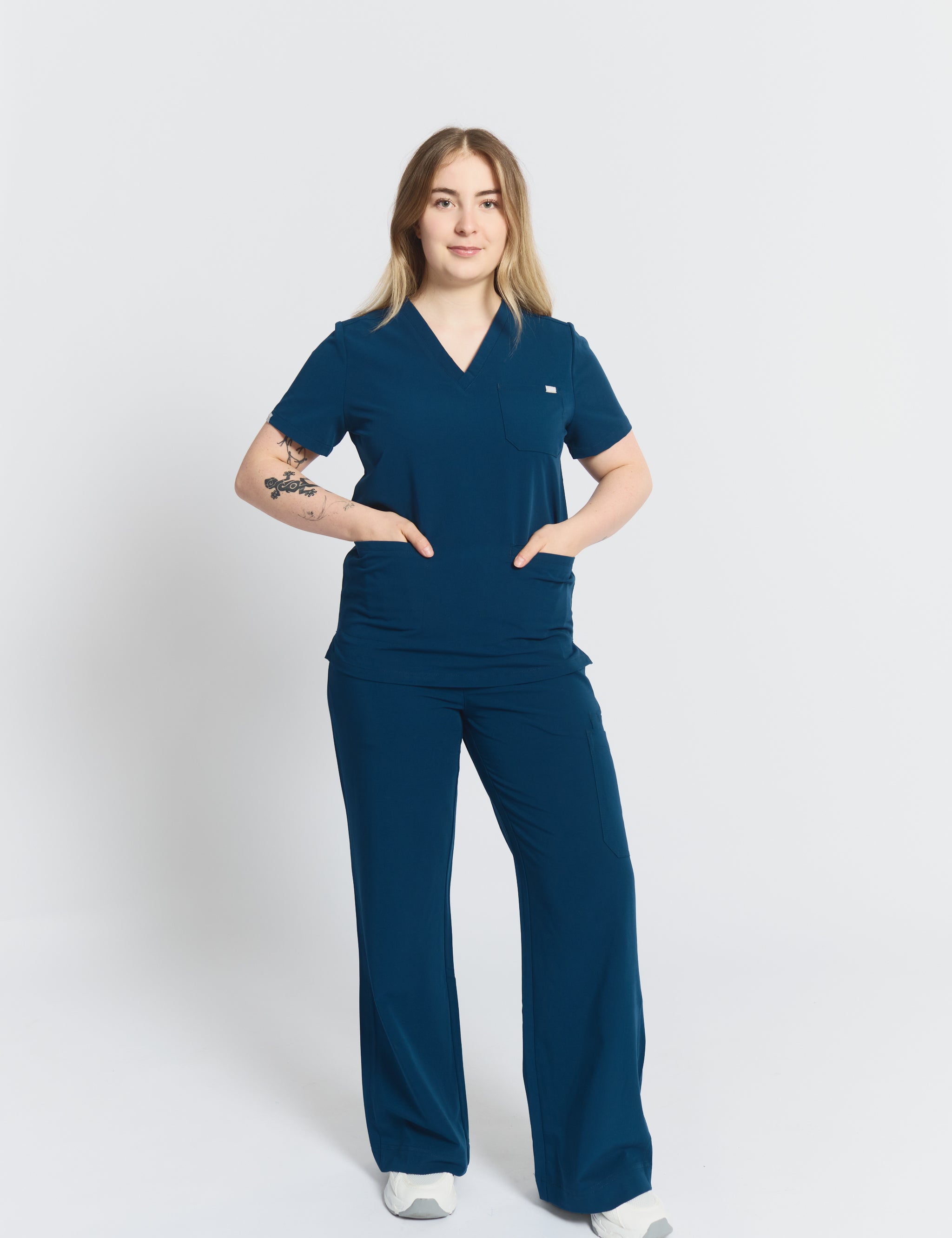 joiia-victoria-scrub-top-abyss-blue-female-canada-1.jpg